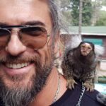 Cengiz Coşkun Instagram - Yeni küçük arkadaşım 🐒 my little new friend 😎 @burakmemisoglu hayvanat bahçesinden öte hayvanlar için bir rehabilitasyon merkezi ve çok keyifli bir doğa yaşam alanı hayata geçirmiş 👌🏻@parkofistanbul