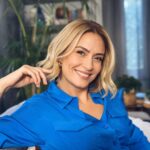 Ceyda Düvenci Instagram - Mavi boncuk… 5. Yıl… şahane set günlerinin ardından… @hidayetkorkmaz_ @uguralevyilmazozel @rutkayozis @berilvaroll @gulsunuu @idiletisim @prilturkiye
