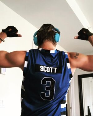 Chad Michael Murray Instagram - Oooooowwwwwweeee! Still fits💪💪💪
Snag yours now! Personally AUTOGRAPHED by this guy:) LINK IN BIO
I may or may not have worked out in this today 😳 @represent #OTH #LucasScott