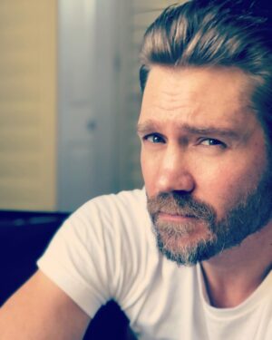 Chad Michael Murray Instagram - Setting goals. ⚡️
#Drive #DoTheWork #Centered #Spiritually #Mentally #Physically