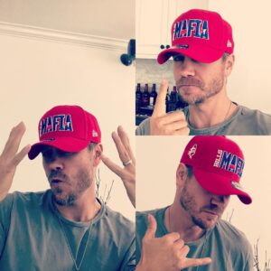 Chad Michael Murray Instagram - When you get jazzed over a new hat! Victory Monday 💥 Go Bills! @buffalobills @theheyyman #gobills🏈 #billsmafia🏈 
Not an ad- just stoked bout my 6-2 Bills. Join the Bills Mafia. It’s a lot of fun. Hats avail at the Bills store.