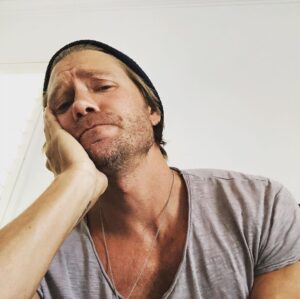 Chad Michael Murray Instagram - Tweaked my back today picking up our giant 4 year old of a son(🤙) 50+ lbs after he needed some doctor Dad 1st aid on a major boo boo. When you don’t lift properly it’ll get ya... it’s all in the form. Gotta say I’m slightly bored now that I’m quarantined while in quarantine. 🤦‍♂️ 2 1/2 scripts read... so that’s good but now all I wanna do is eat my feelings 🍦 🍕 🍭 and watch movies. #DaddyDuty #BackToTheBed #LiftEvenly