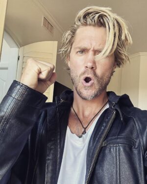 Chad Michael Murray Instagram - Fresh cut- here’s the result. My head feels about a pound lighter. And… now my “fitted” @buffalobills @newerabuffalo caps are too loose! 😂 Much love y’all 
Again- Thank you all soooo much for the birthday love. Blessed to share all these adventures with y’all.