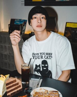 Chae Hyung-won Thumbnail - 643.7K Likes - Most Liked Instagram Photos