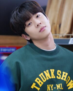Chae Jong-hyeop Instagram - 🥹