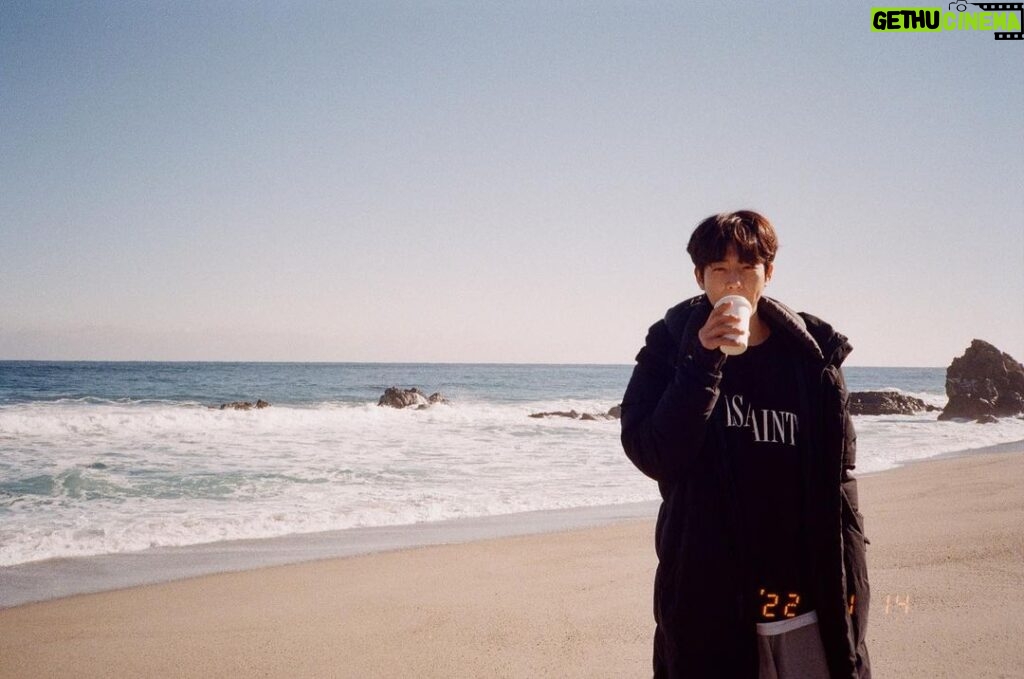 Chae Jong-hyeop Instagram - GOOD MORNING ☕📸
