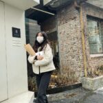 Chae Soo-bin Instagram - 바게트와 함께 신나는 출근🥖