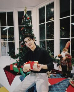 Chaikamon Sermsongwittaya Instagram - Merry Christmas✨💫 #Bosschaikamon #ShawtyBoss #BoNoh