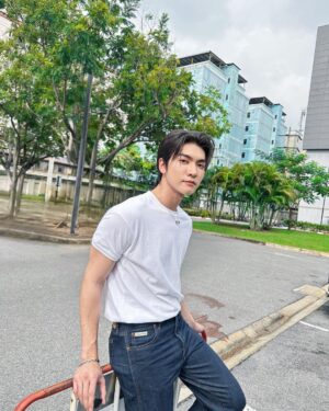 Chaikamon Sermsongwittaya Instagram - เป็นคนไม่ถือตัว ส่วนใหญ่ถือแต่แก้ว..😗

#Bosschaikamon #ShawtyBoss #BoNoh