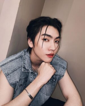 Chaikamon Sermsongwittaya Instagram - เต้นจนเอวเลื่อน เธอถามเพื่อนชื่อไร😶‍🌫️

#Bosschaikamon #ShawtyBoss #BoNoh