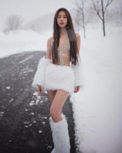 Chalida Vijitvongtong Instagram - Cause I’m Mrs. Snow, ‘till death we’ll be freezing❄️
