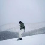 Chalida Vijitvongtong Instagram - พายุเข้าก็ต้องเล่น ❄️☃️ Niseko 翠華 at Grand Hirafu