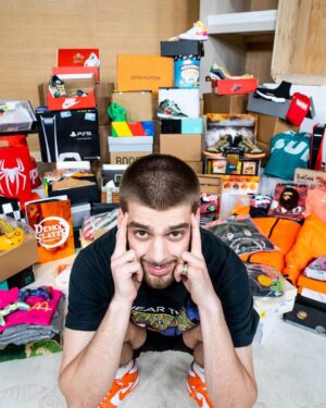 Chandler Hallow Instagram - “I Bought A $500,000 mystery box”
GO WATCH!!