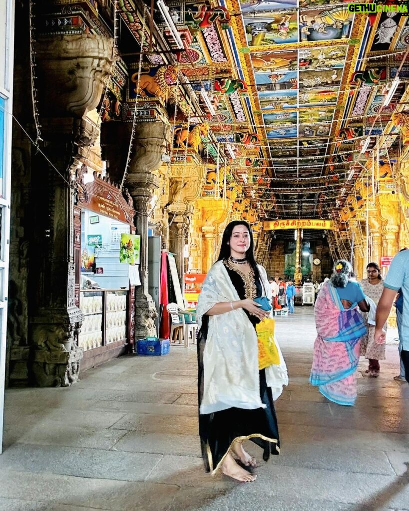 Chandrani Das Instagram - 🙏🏻🧿 self time 🧿❤️ Perur Patteeswaraswamy temple