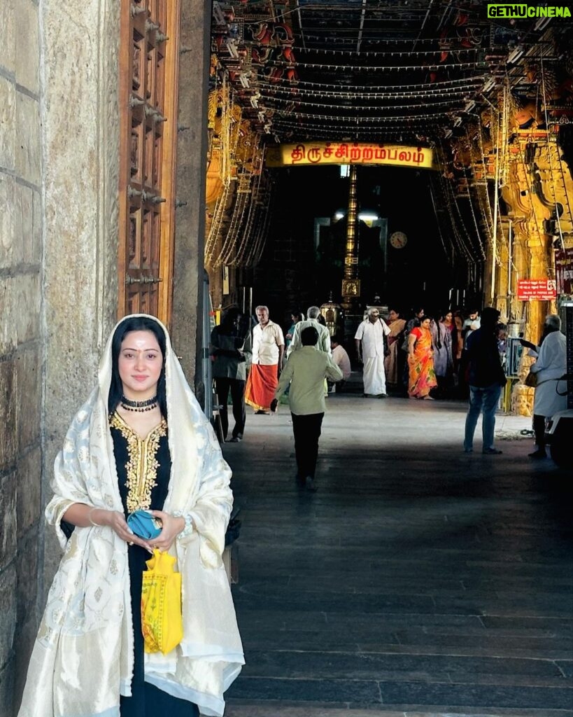 Chandrani Das Instagram - 🙏🏻🧿 self time 🧿❤️ Perur Patteeswaraswamy temple