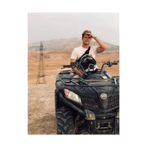 Charlie Carver Instagram - chasing the sunset 🏜