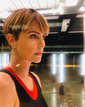 Charlize Theron Instagram - 안녕하세요 Korea, #F9 is now playing! 🙌🏻