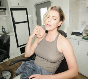 Charlize Theron Instagram - Theragun? More like Therongun am I right 

#FastX #bts