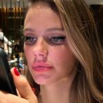 Chay Suede Instagram - Minha vida boa. Minha Laurinha. Minha melhor parte é você, minha professora de tudo o que eu preciso aprender. Minhas faltas se completam no que você naturalmente é, e nas coisas novas que ainda nem percebeu que sabe. Te amo com todo o meu corpo e meu coração. Feliz aniversário, que Deus te abençoe e guarde seu coração generoso, humilde e sincero assim. Chay