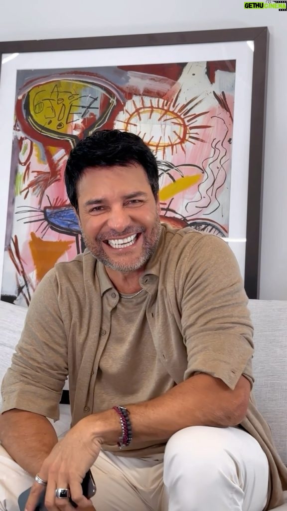 Chayanne Instagram - Hace un tiempo les puse un reto. Si mi canción “Bailando Bachata” llegaba a los 650K usos les daba una sorpresa que los pusiera a bailar una vez más y ustedes sobrepasaron la meta ¡No dejan de sorprenderme! 💘Mi gente bonita, voy a sacar un NUEVO ÁLBUM!!! Gracias por el apoyo y el amor que me dan día a día #Chayanne