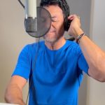 Chayanne Instagram - Lunes perfecto para que bailemos otra vez 🕺 #Chayanne