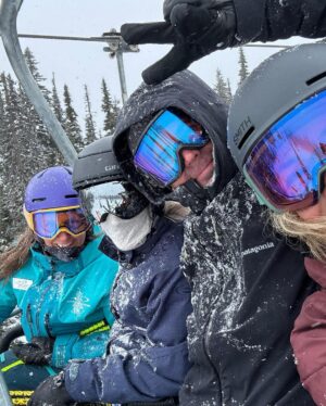 Chelsea Handler Instagram - The snow has arrived and I have a revolving door of visitors coming to visit, and it is all very happy making. I’ve got my friends, my dogs, and lots and lots of vitamins.