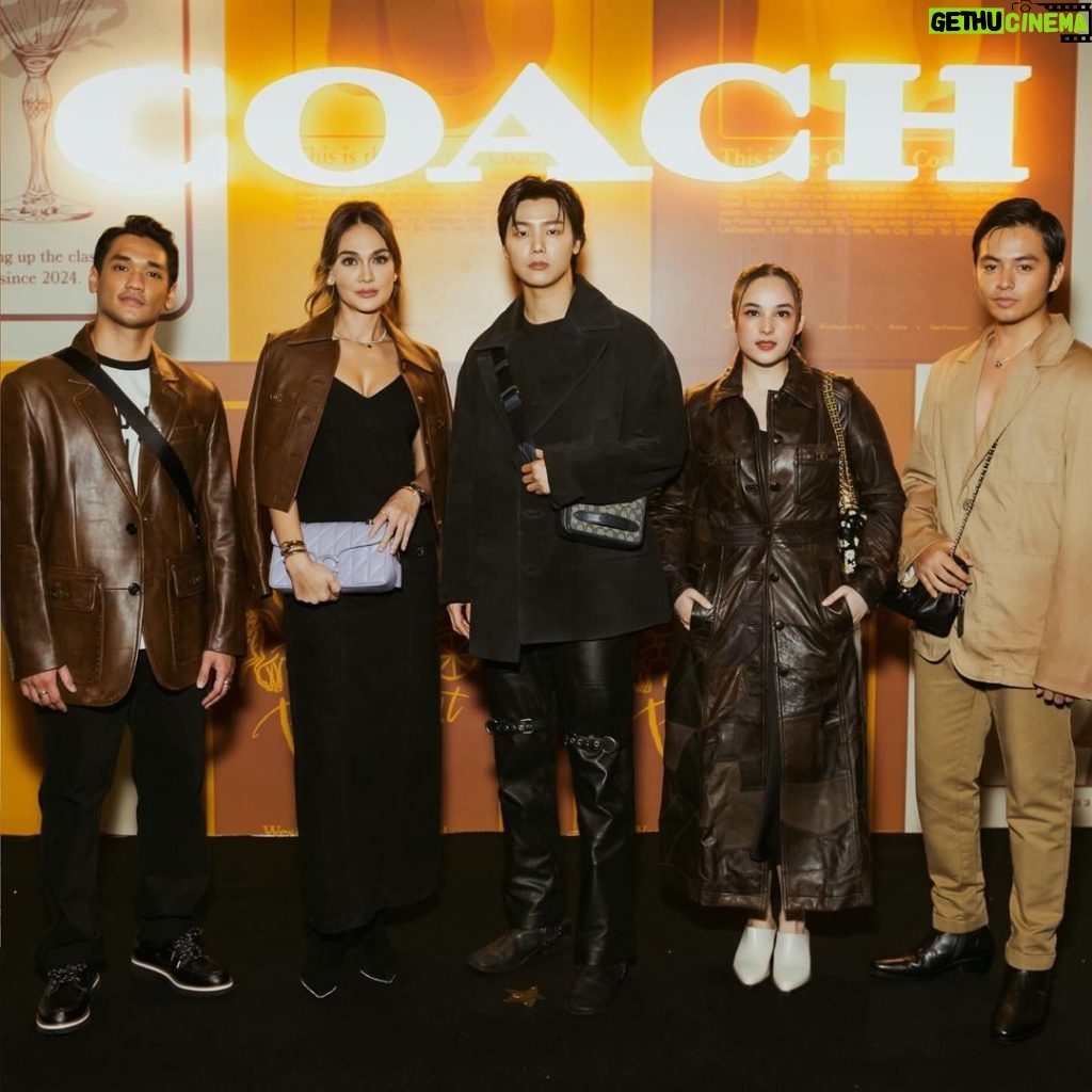Chelsea Islan Instagram - Amazing night with COACH Friends! 🥳 Come check out world’s first The Coach Restaurant, with a vibe of New York! And also don’t forget to visit Coach Coffee Shop at Coach Grand Indonesia! #CoachNY #TheCoachRestaurant 🫰🏻
