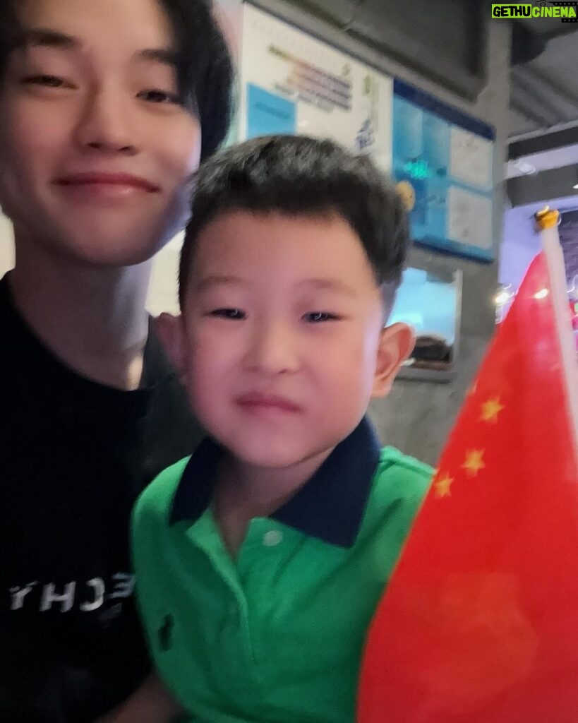 Chenle Instagram - 😁😁