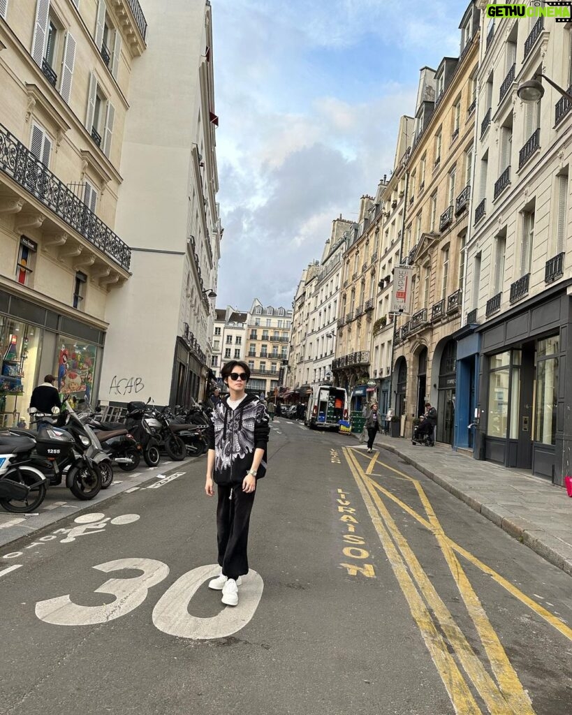 Chenle Instagram - Paris~~~~❤️(chapter 1)