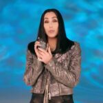 Cher Instagram - A good accessory. 💋 #chereaudecouture @scentbeauty Available now, link in bio.