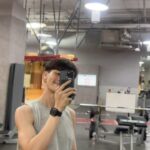 Chinnarat Siriphongchawalit Instagram - drop your favorite gym music อยู่ในยิมฟังเพลงอะไรกันน 🏋🏻🎧