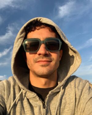 Chino Darín Instagram - Con esta cara de pánfilo esperaba, hace exactamente un año, la llegada del 2020... 😎
@bowenlondonuk