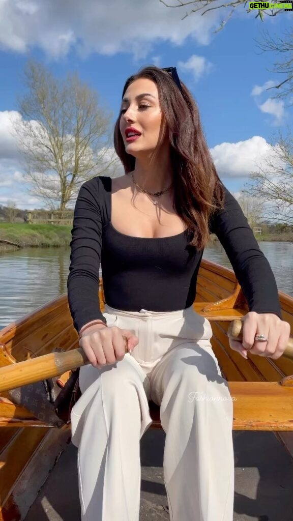 Chloe Veitch Instagram - Boats and H03s 🛥️ @fashionnova