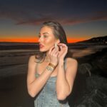 Chloe Veitch Instagram - This years been an unexpected one, finding love, finding more life long friends, hitting my first million on tiktok, Being sober, being on my 3rd no1 Netflix show, moving to LA and a proposal? Also it’s my birthday Sunday I’ll be FUGGIN 24😭💀 💍