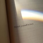 Chloe Veitch Instagram - “ drench yourself in love”💙
