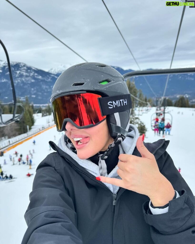 Chloe Veitch Instagram - Ski ya later ⛷ Whistler, Canada