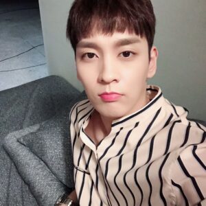 Choi Tae-joon Instagram - 준수방에서 마지막으로 사진한장.. 아쉽다 이번 주가 지나면  없어지는 이곳..!