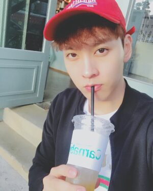 Choi Tae-joon Instagram - 날씨가 기가막힘