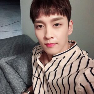 Choi Tae-joon Instagram - 준수방에서 마지막으로 사진한장.. 아쉽다 이번 주가 지나면  없어지는 이곳..!