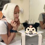 Choi Ye-na Instagram - 오늘은 내 생일🎂 그리고 추석🌕 모두 모두 행복하고 즐거운 연휴 보내세요옹!!🙇‍♀️🫶💕💗💘