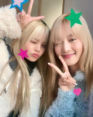 Chonnasorn Sajakul Instagram - It’s beginning to look a lot like Christmas 🎄