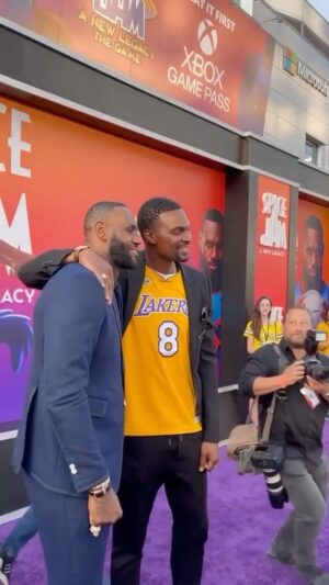 Chris Bosh Instagram - Always a pleasure to see my brother @kingjames’ continued success!

📹 @undefeatedespn