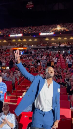 Chris Bosh Instagram - Standing O from #HEATNation 👏