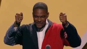 Chris Bosh Instagram - A little Christmas story from my Hall of Fame speech 😂