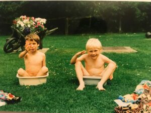 Chris Hughes Instagram - A sad day. My brother was diagnosed with testicular cancer this lunchtime, in which we pray for a kind prognosis. He came into my room at 3am the morning after my testicular examination on tv, clearly struggling to sleep, telling me he’d found a lump and asked me if he’s checking it right. To which I told him, ‘Ben, it’s 3am, I’ll look in the morning, but if there’s a lump, go and check it checked tomorrow with the doctor’. Today he sent me a message telling me the news, and thanking me for making him aware, else he’d never have known he had cancer.. That literally broke my heart. Testicular cancer is a silent killer, men need realise this and check themselves regularly. It takes 10 seconds. Please do it. 🖤