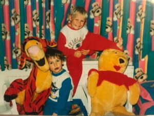 Chris Hughes Instagram - A sad day. My brother was diagnosed with testicular cancer this lunchtime, in which we pray for a kind prognosis. He came into my room at 3am the morning after my testicular examination on tv, clearly struggling to sleep, telling me he’d found a lump and asked me if he’s checking it right. To which I told him, ‘Ben, it’s 3am, I’ll look in the morning, but if there’s a lump, go and check it checked tomorrow with the doctor’. Today he sent me a message telling me the news, and thanking me for making him aware, else he’d never have known he had cancer.. That literally broke my heart. Testicular cancer is a silent killer, men need realise this and check themselves regularly. It takes 10 seconds. Please do it. 🖤