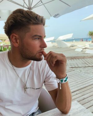 Chris Hughes Instagram - Looking forward to the future 💫