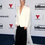 Christian Chávez Instagram - Latín billboard 🔥 Saco @dolcegabbana Capa y pantalón @gustavocadile Joyas @elenajimenezoficial @majoricausa 💅🏻 @image_style_salon Stylist @angieestilo Pd. La ultima foto me encanto pero mi cara no reacciono Miami, Florida