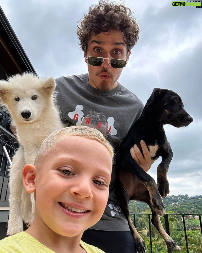Christian Figueiredo Instagram - olha a selfieeeee papaiiiii 😁📸✨