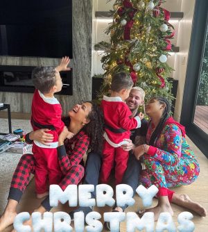 Christina Milian Instagram - Good Morning and Merry Christmas! Praying you all feel an extra dose of joy through  the coming year!  May your hearts be filled with light! Lots of love from our family to yours. 🎁🎄✨